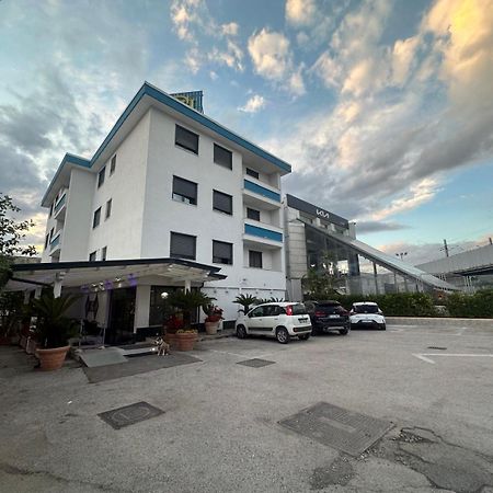 Hotel Clinton Касория Экстерьер фото