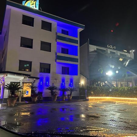 Hotel Clinton Касория Экстерьер фото