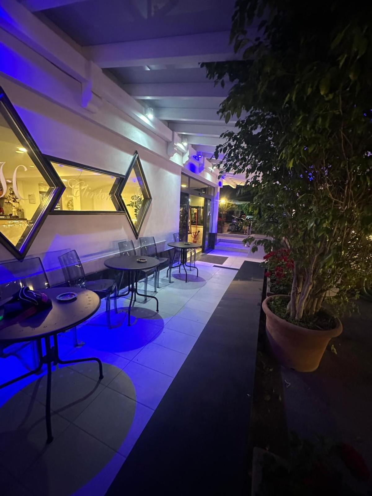 Hotel Clinton Касория Экстерьер фото