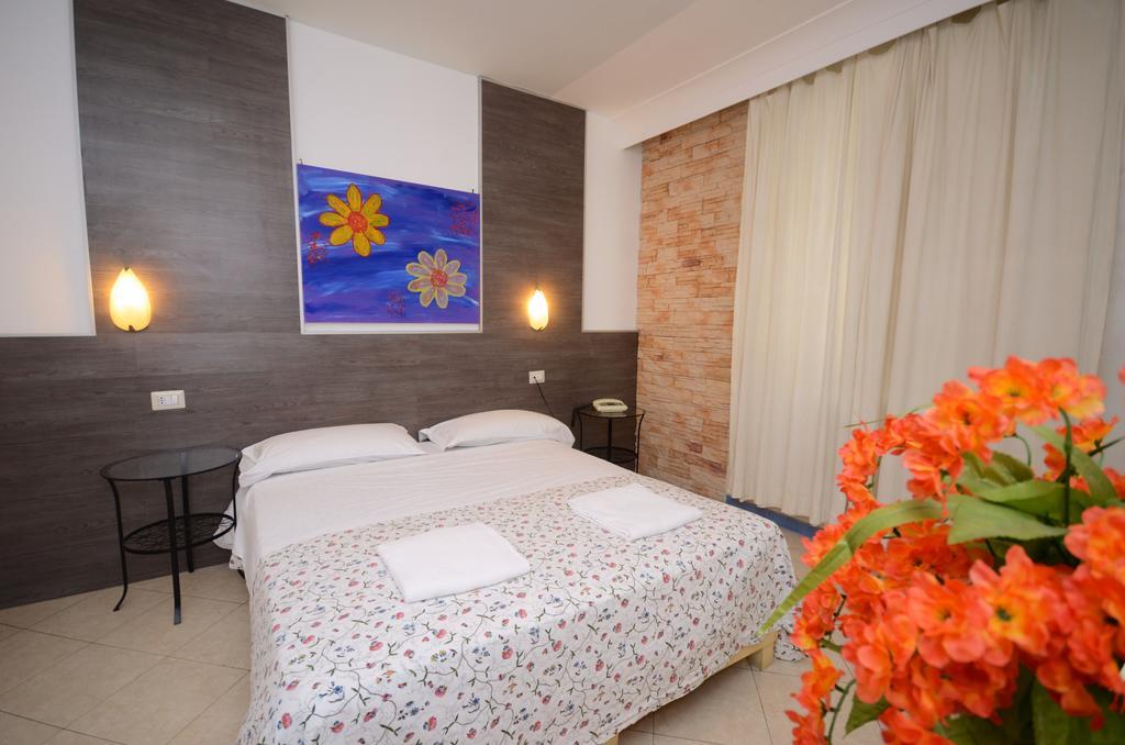 Hotel Clinton Касория Экстерьер фото