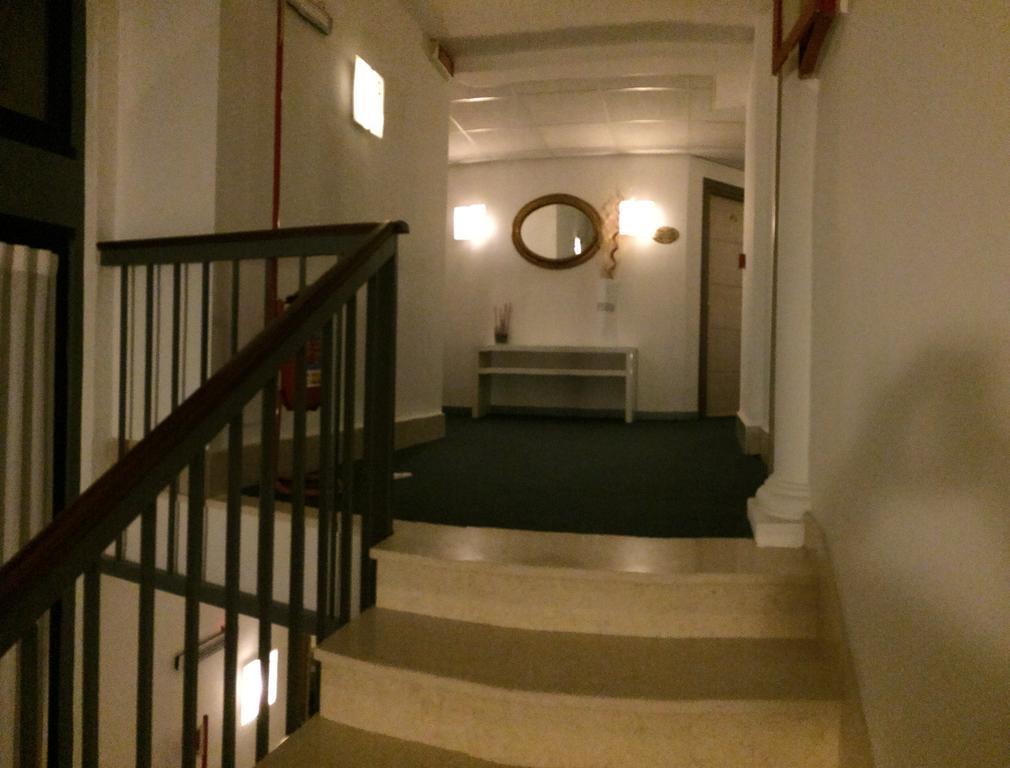 Hotel Clinton Касория Экстерьер фото