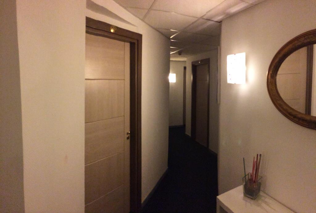 Hotel Clinton Касория Экстерьер фото